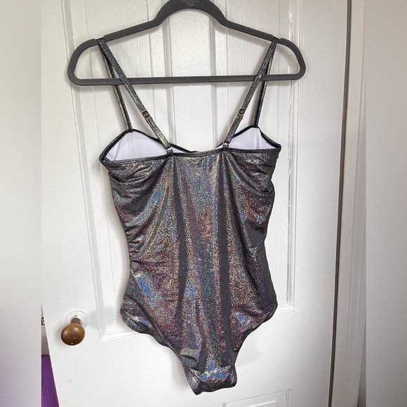 BRAND NEW, NEVER WORN SHEIN 1 piece - Picture 2 of 2